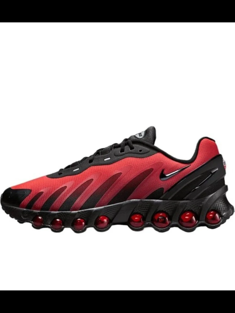 Nike Men’s Red and Black Gradient Running Sneakers